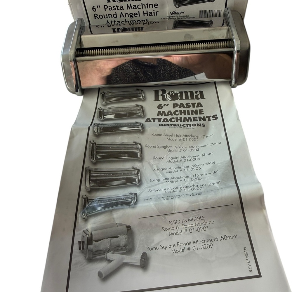 Roma Weston 6 inch Pasta Machine Round Angel Hair Attachment  Model 01-0202
